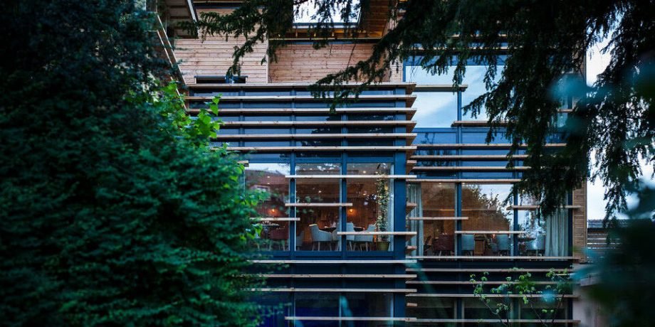 le_relais_bernard_loiseau_hotel_et_spa_facade_2