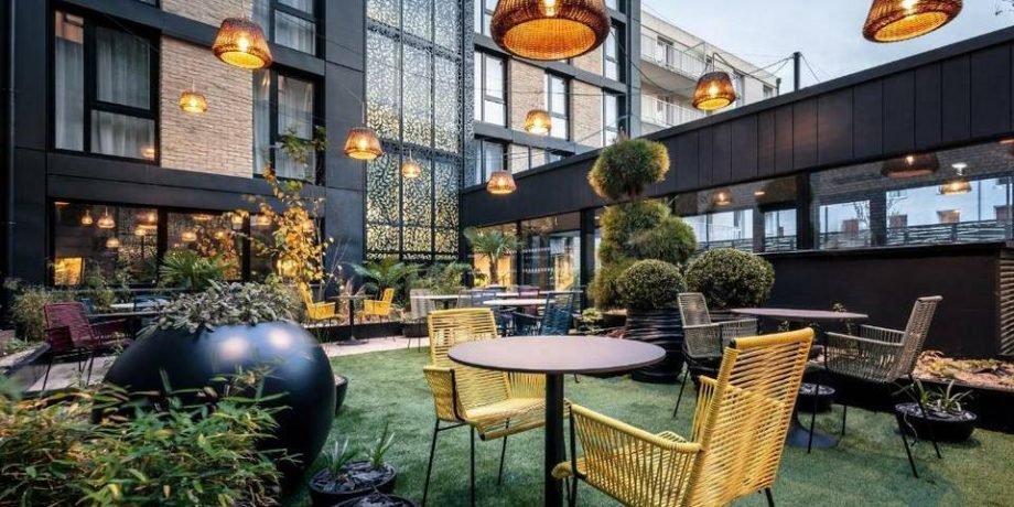 voco_strasbourg_centre_the_garden_an_ihg_hotel_restaurant_2